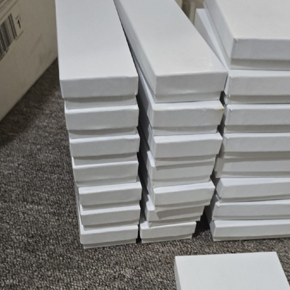 White Gift Boxes - Picture 2 of 8